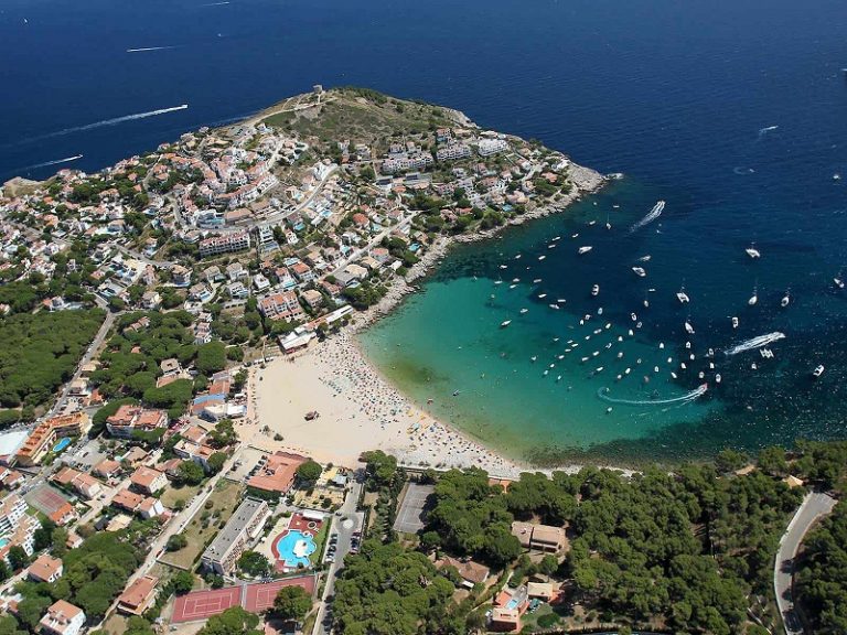 La Plage Cala Montgo De Lescala Voymag Votre Magazine De Voyage